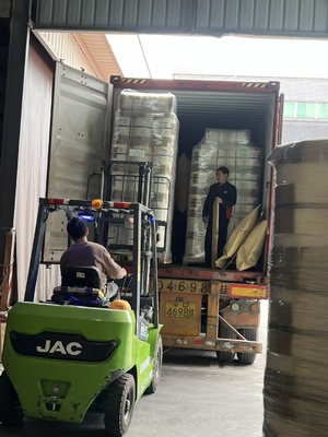 Protege y mejora tus productos sin esfuerzo con la película de laminación de contacto suave para el embalaje