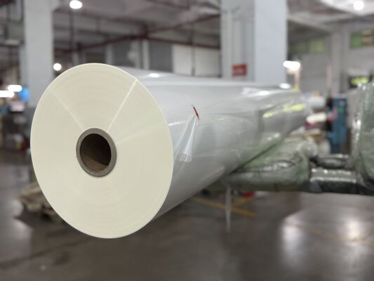 Película de laminación térmica PET resistente al agua y a los arañazos con alta claridad para laminación fotográfica