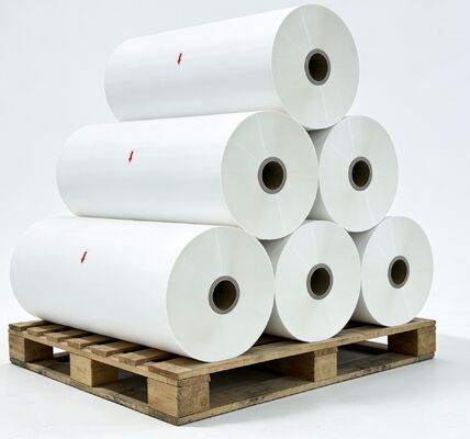 Película de laminación mate resistente al agua y a los rayos UV con tratamiento de corona de dos lados y grosor de 17-45 micras para un acabado de superficie duradero