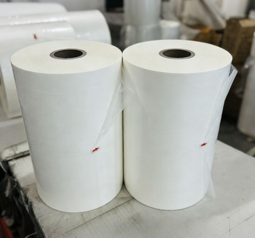 Película de laminación mate resistente al agua y a los rayos UV con tratamiento de corona de doble cara y grosor de 17-45 micras para una mayor durabilidad