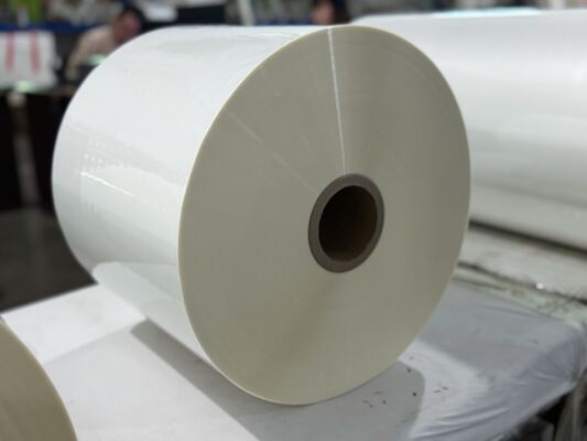 Película de laminación térmica PET resistente a los arañazos e impermeable con acabado brillante para laminación fotográfica