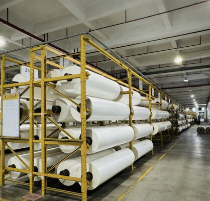 Película de laminación térmica BOPP transparente con pegamento EVA de Corea y anchura de 2200 mm para revestimiento protector transparente